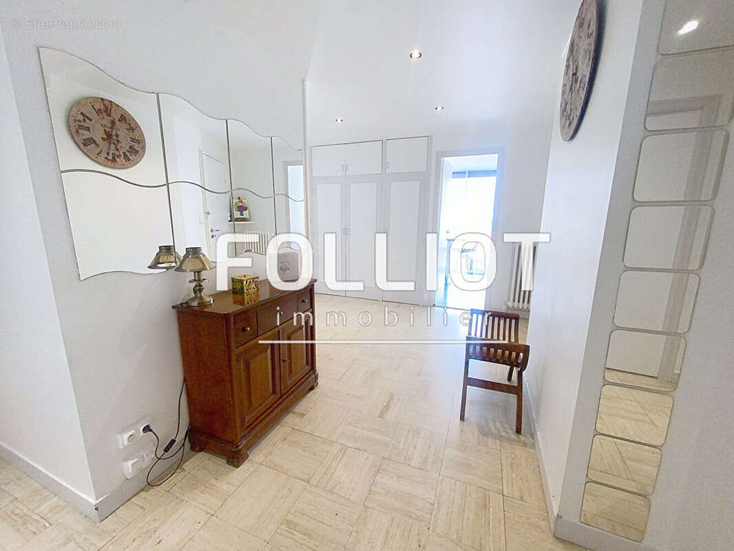 Appartement à FOUGERES