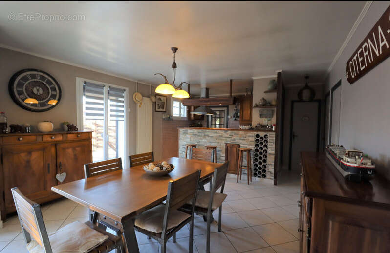 Maison à SABLONS