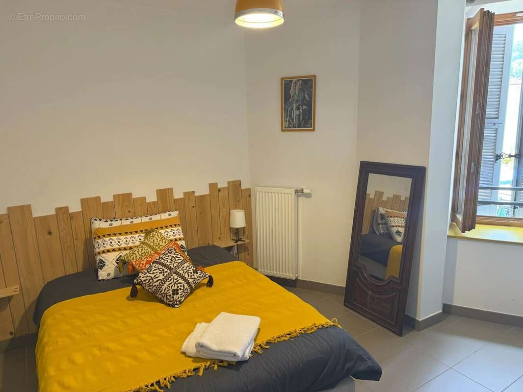 Commerce à SAINT-DIDIER-SUR-ROCHEFORT