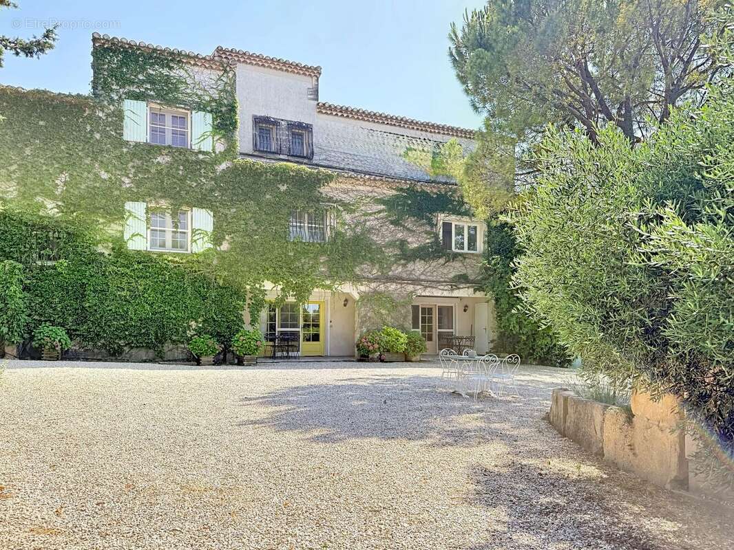 Maison 829 m² à Fontvieille  - photo 5