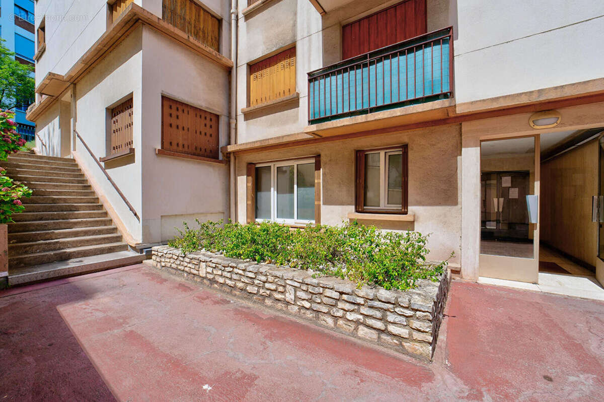 Appartement à PARIS-12E