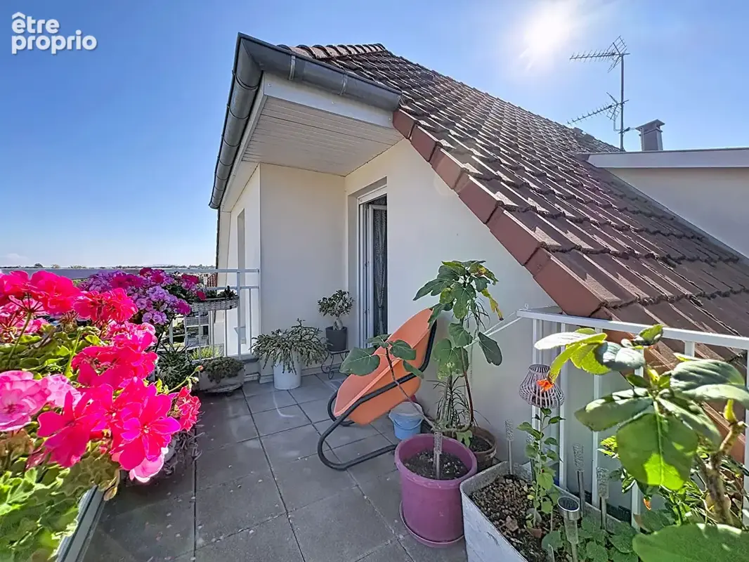 Superbe appartement T4 au dernier étage avec terrasse - photo 2