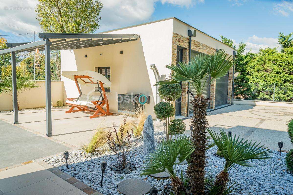 Maison à FONTAINEBLEAU