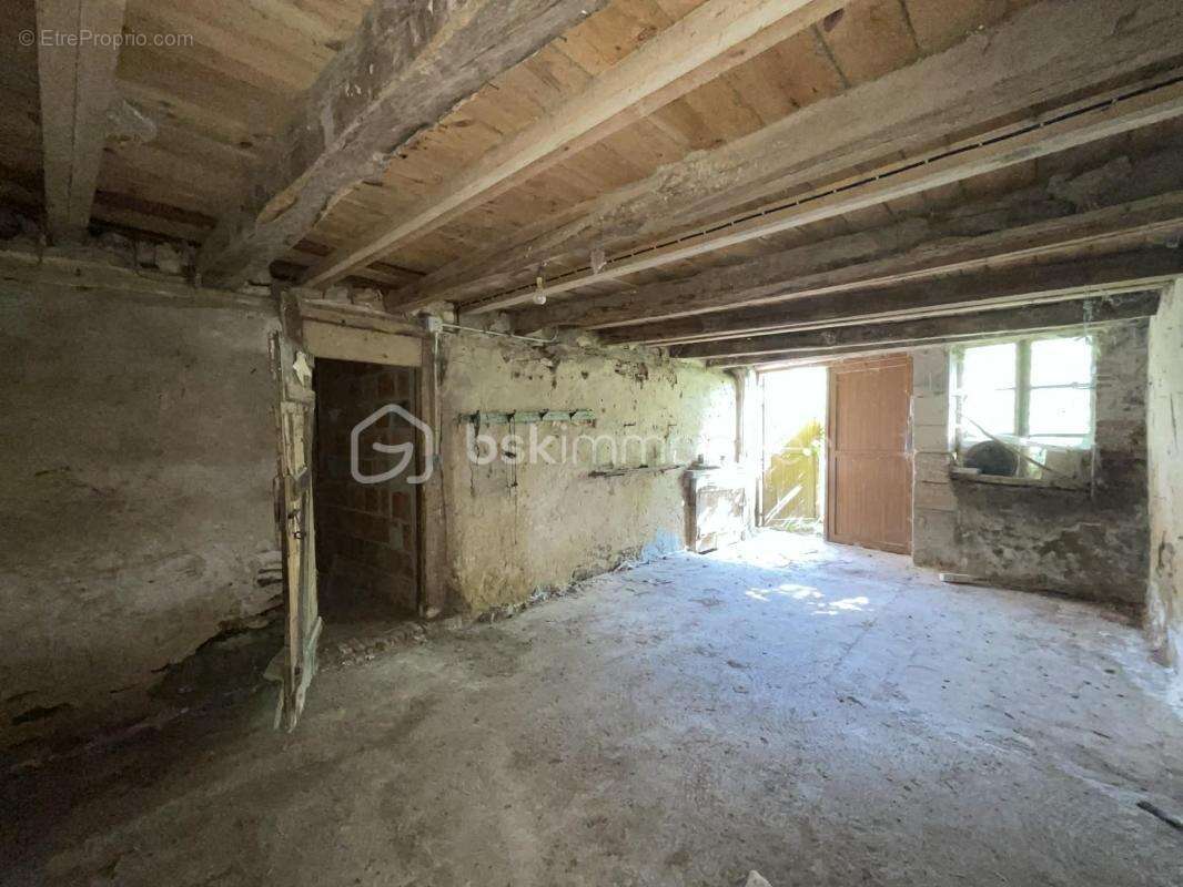 Maison à SOMMEVOIRE