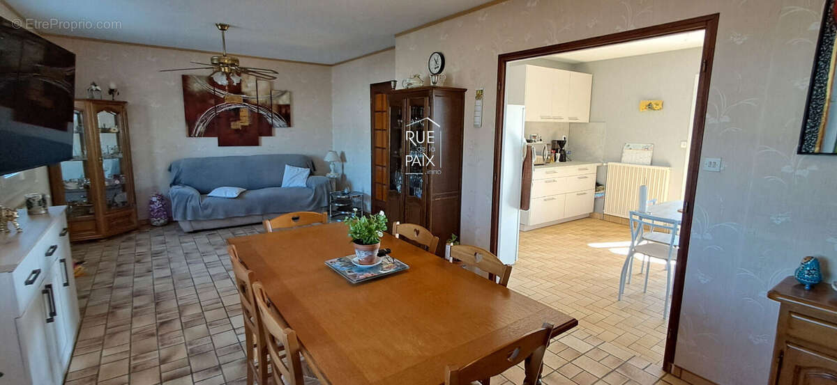 Maison à SAINT-GENEST-D&#039;AMBIERE