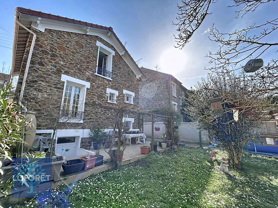 Maison à CORBEIL-ESSONNES