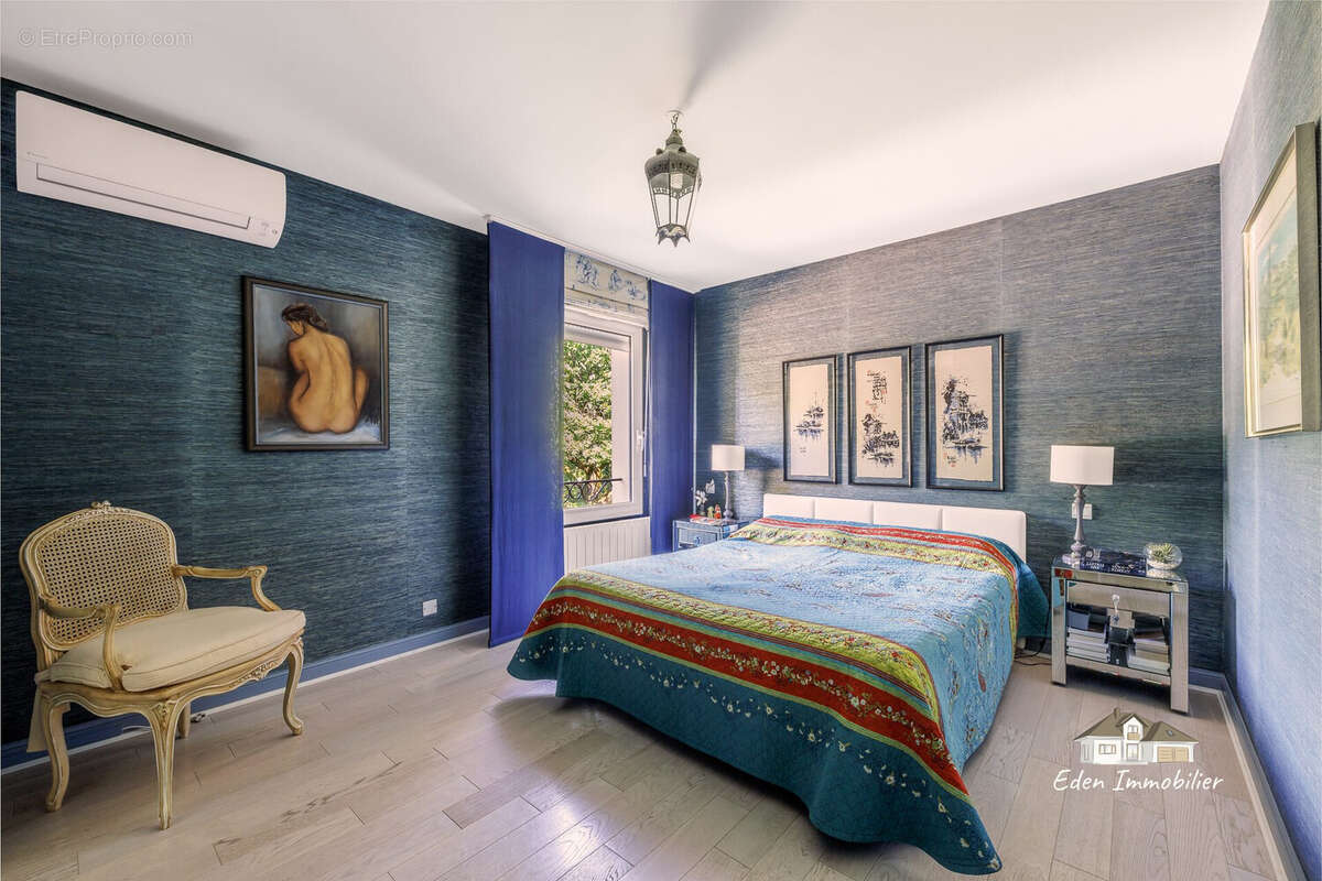 Maison 250 m² à Saint-Sulpice-Et-Cameyrac  - photo 7