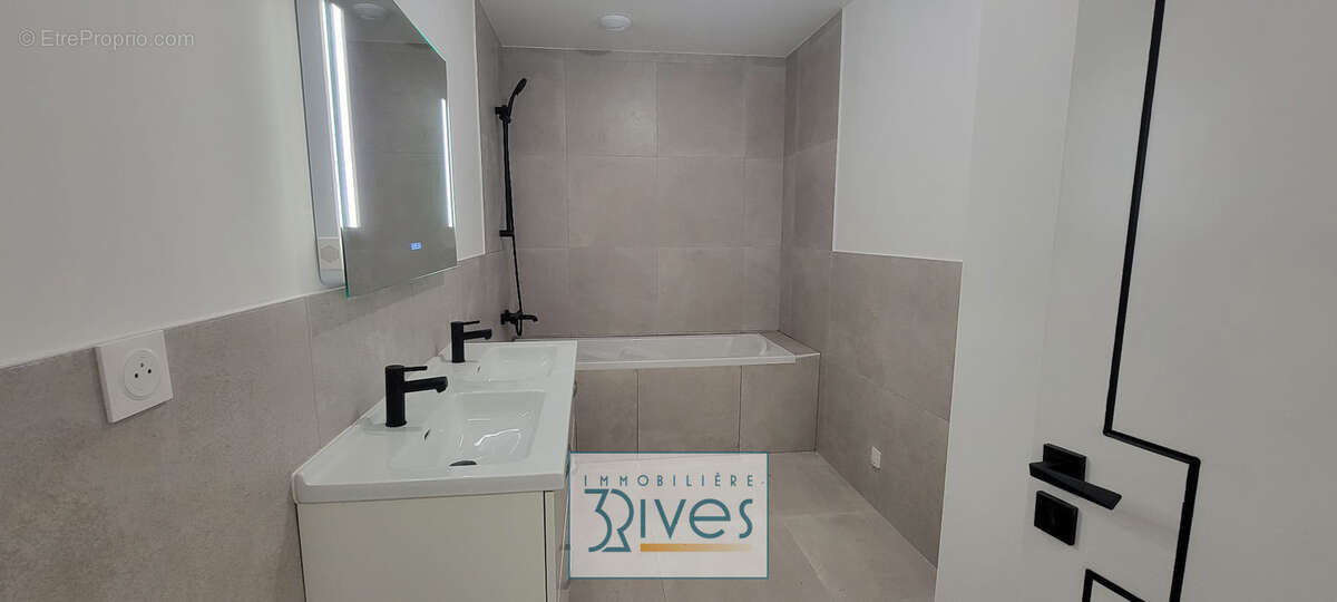 Maison à SAINT-MELAINE-SUR-AUBANCE