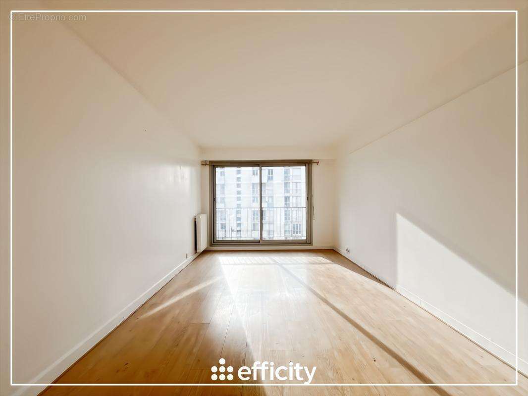 Appartement à PARIS-19E