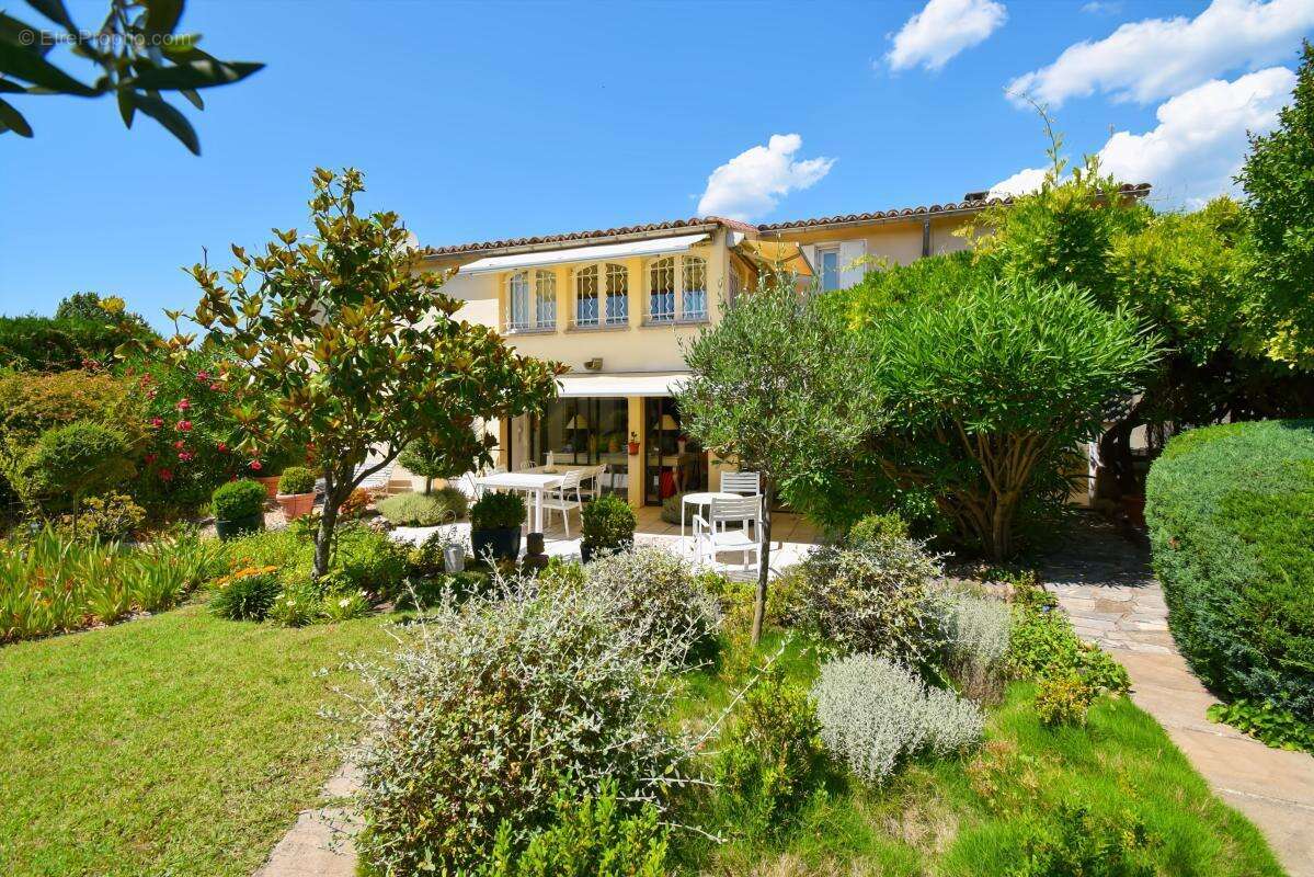 Maison à UZES