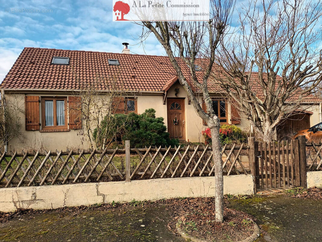 Maison à BARJOUVILLE