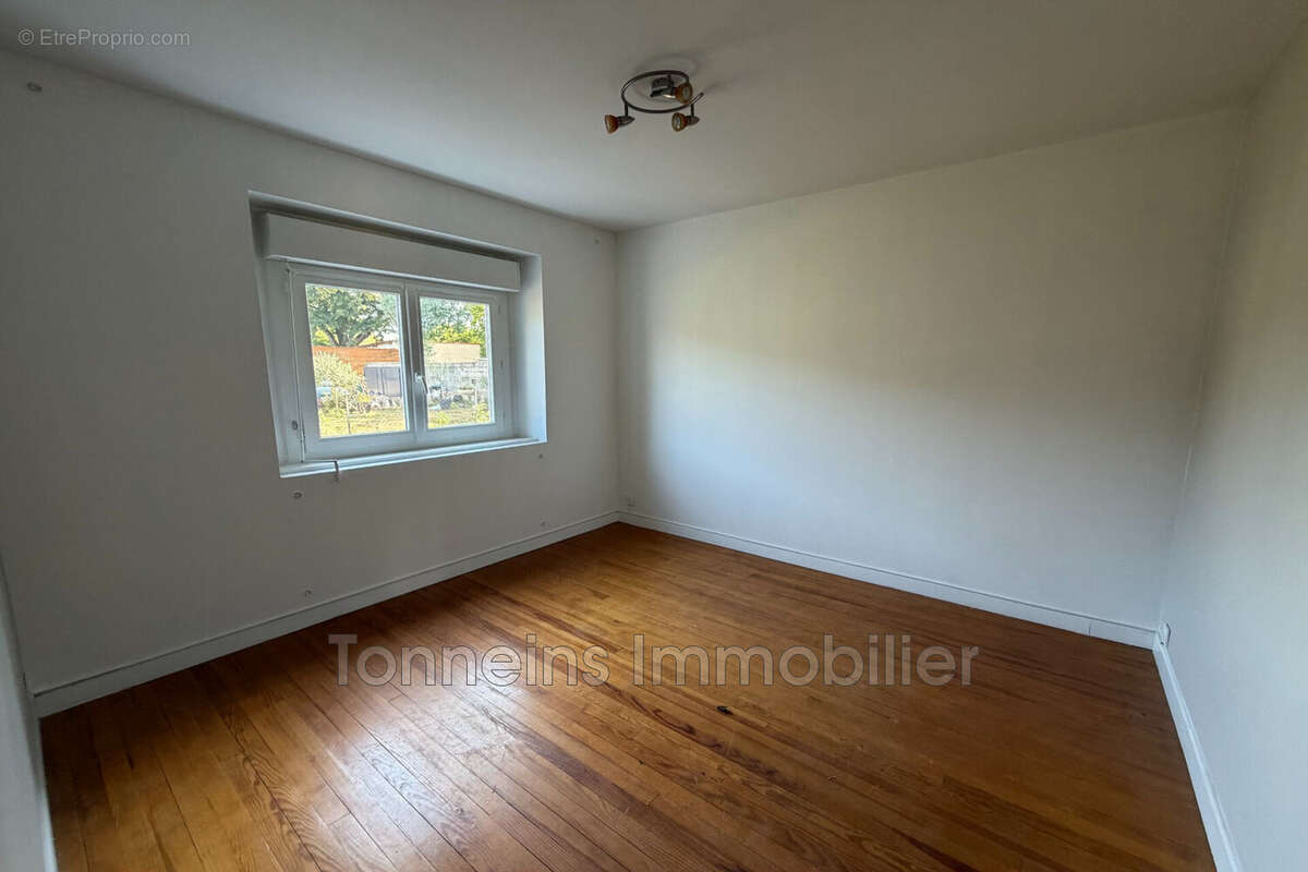 Maison 165 m² à Tonneins  - photo 8