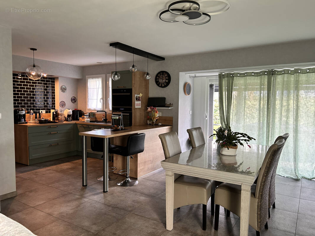 Maison à SASSEVILLE