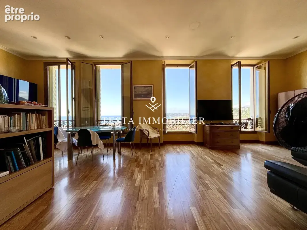 Appartement à MENTON