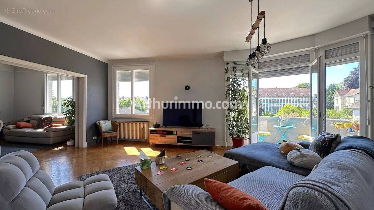 Appartement à LONS-LE-SAUNIER