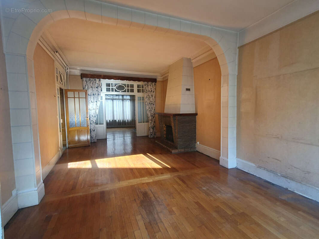 Maison à SAINT-QUENTIN