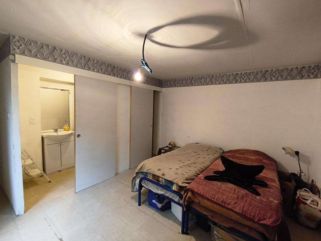 Maison à COMBEAUFONTAINE