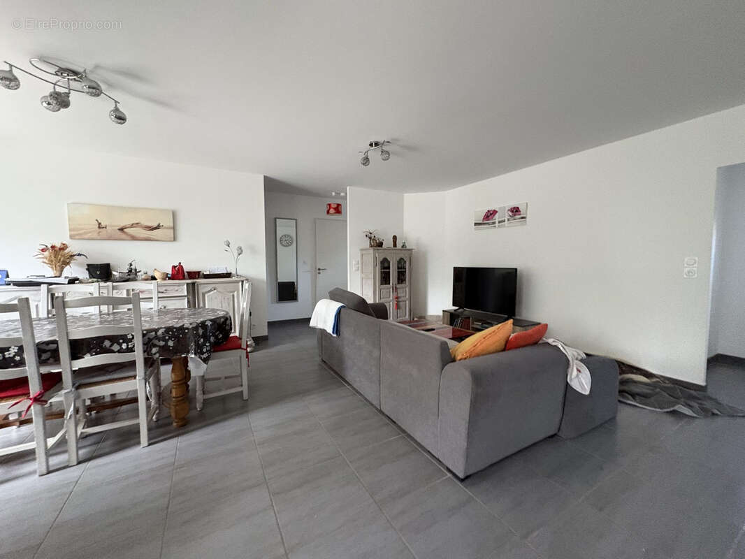 Maison à SAINT-SAUVEUR-D'AUNIS