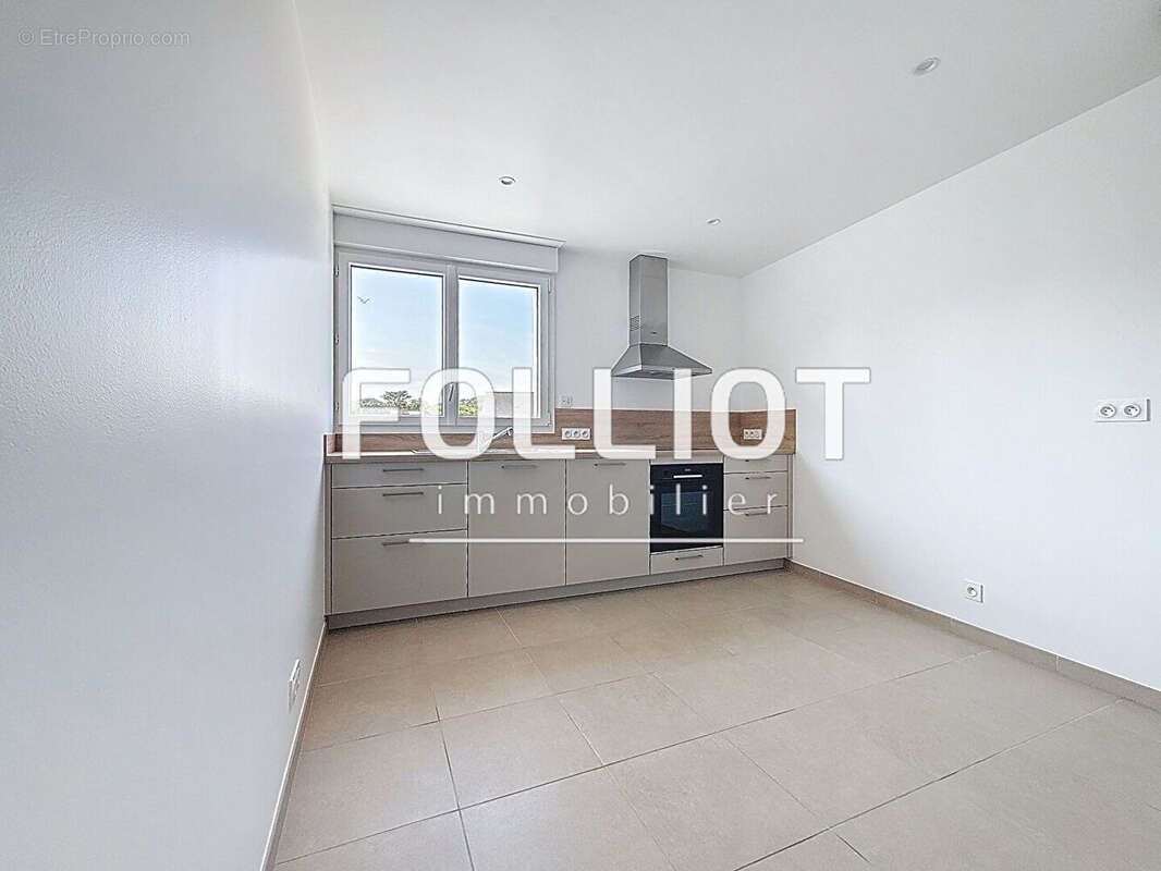 A vendre au coeur de CARTERET Appartement 3 pièces avec combles aménageables - photo 10