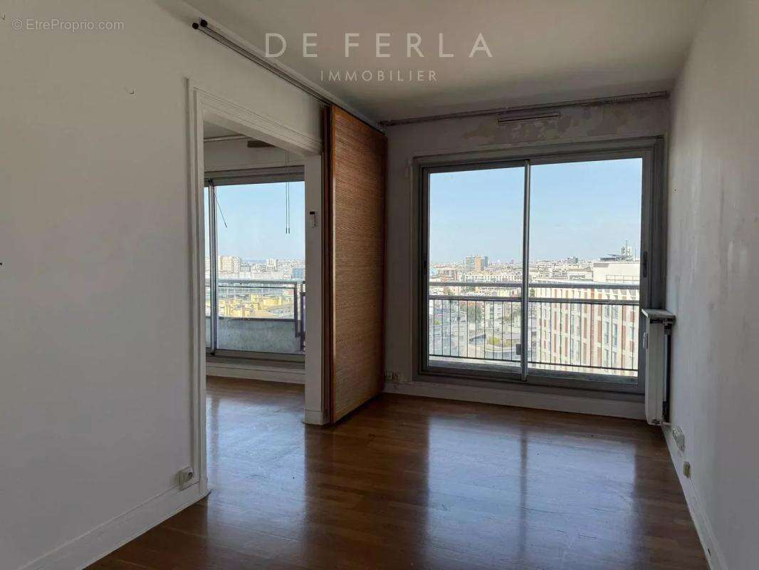 Appartement à PARIS-14E