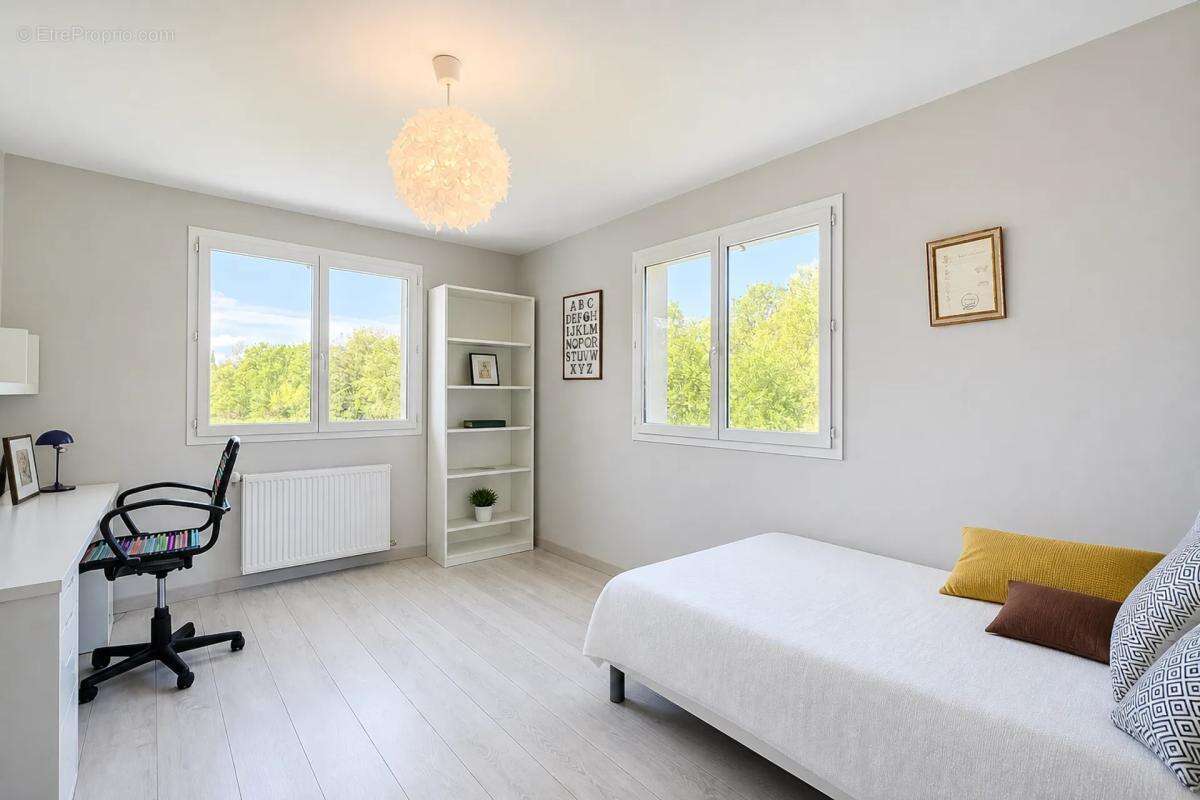 Un véritable havre de paix à 10 minutes des commodités – 160 m² - photo 10