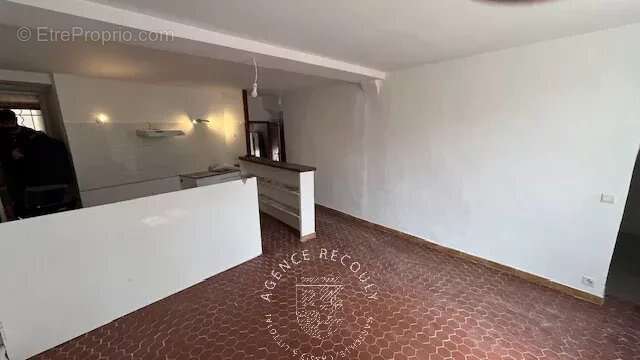 Appartement à LA CADIERE-D&#039;AZUR