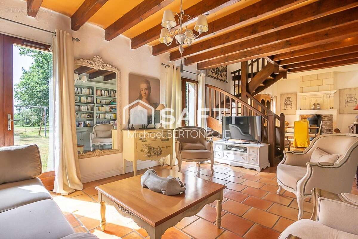 Maison 142 m² à La Lande-De-Fronsac  - photo 3