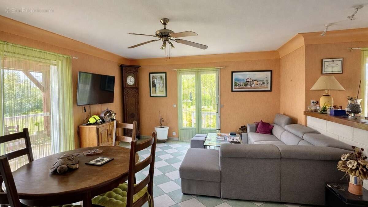 Maison basque à vendre à Jatxou proche Larressore  6 pièces, terrain de 850 m² piscinable - photo 4