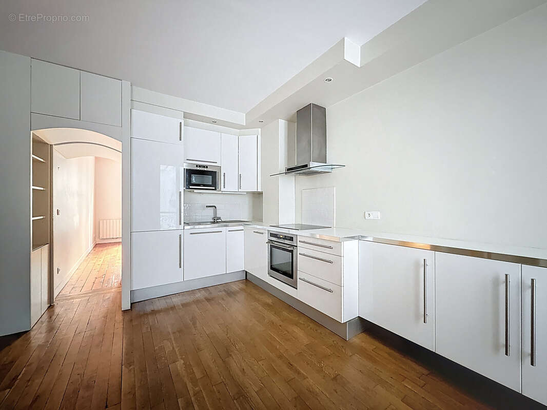 Appartement à PARIS-11E