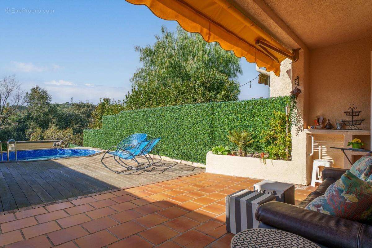 Appartement à VALBONNE