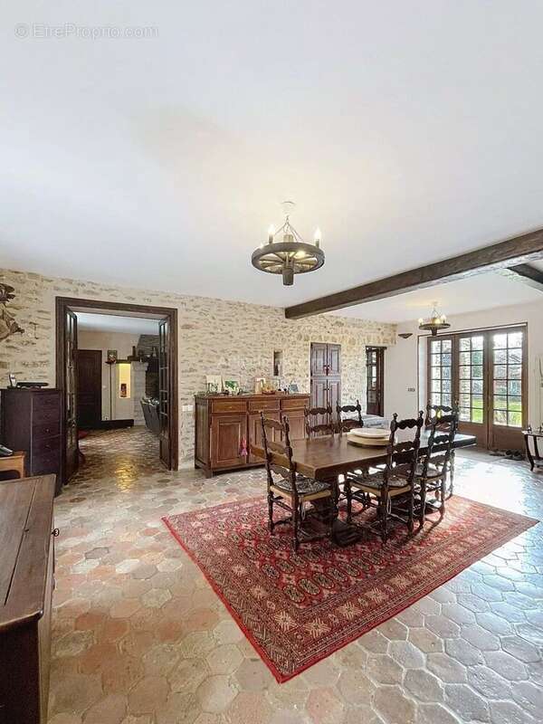 Maison à CHAILLY-EN-BIERE