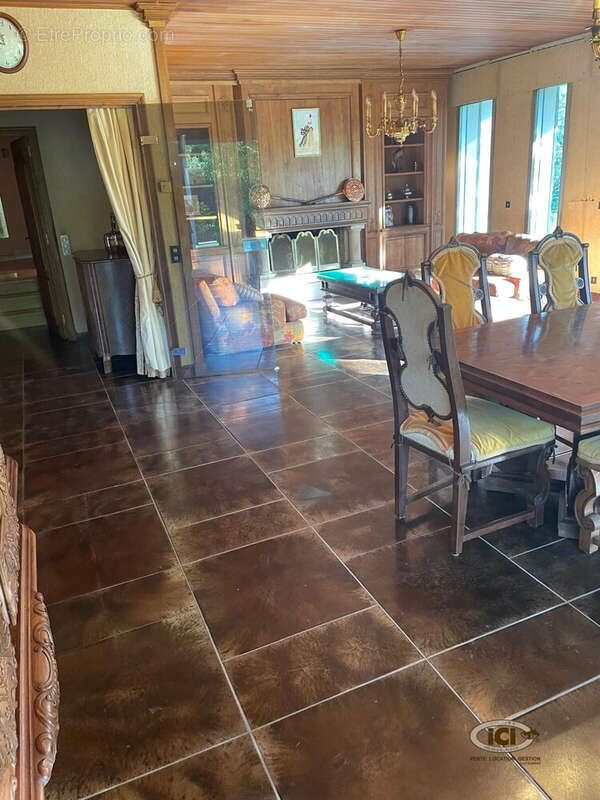 Maison à VETRAZ-MONTHOUX