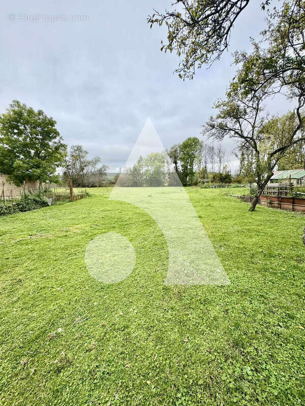 Maison à NEUFCHATEAU