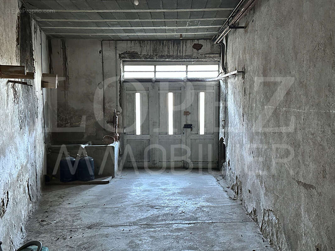 Maison à AIGUEFONDE