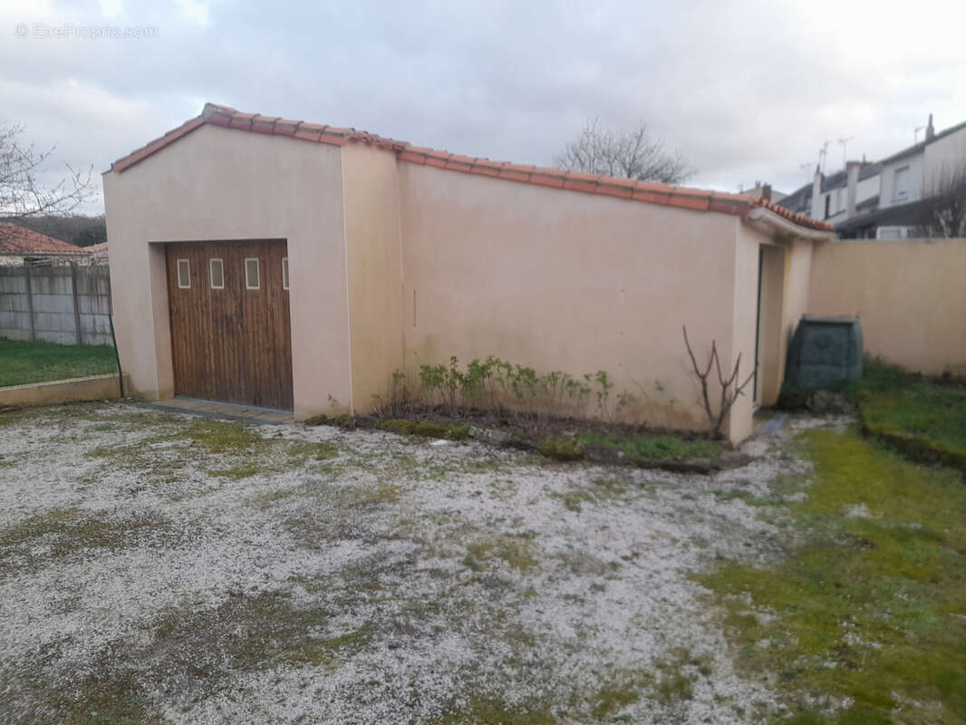 Maison à LES HERBIERS