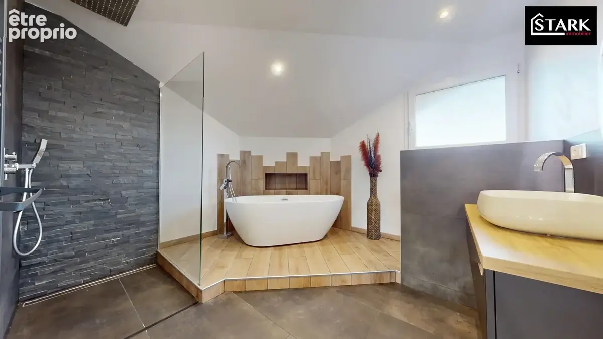 Maison 7 pièces 178 m² à vendre à Beaucourt (90500) - photo 7
