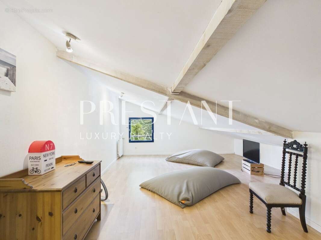 Maison d'Architecte au Calme, Piscine et jardin arboré. - photo 19