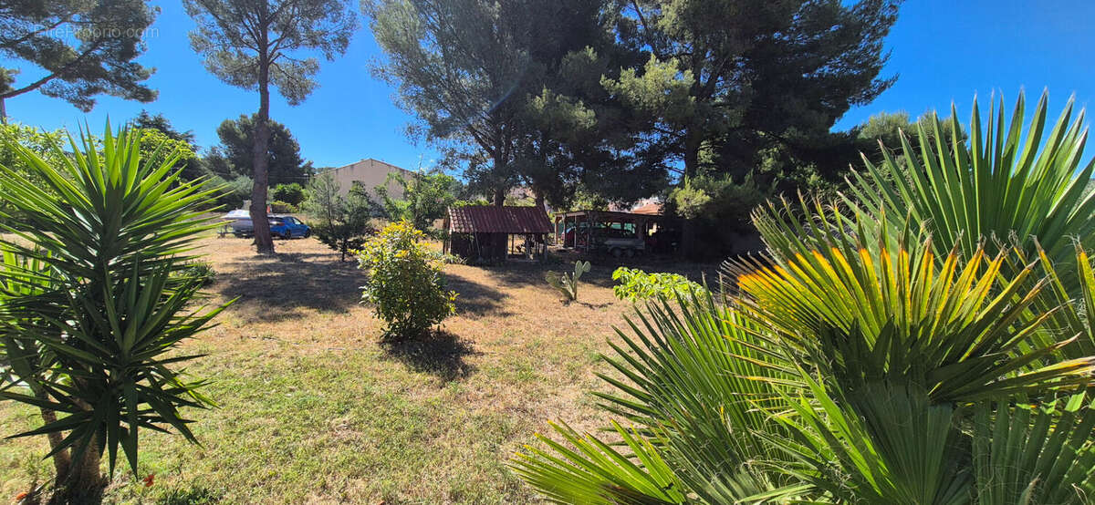 Terrain à bâtir de 726 m² à Saint-Cyr-sur-Mer - photo 3