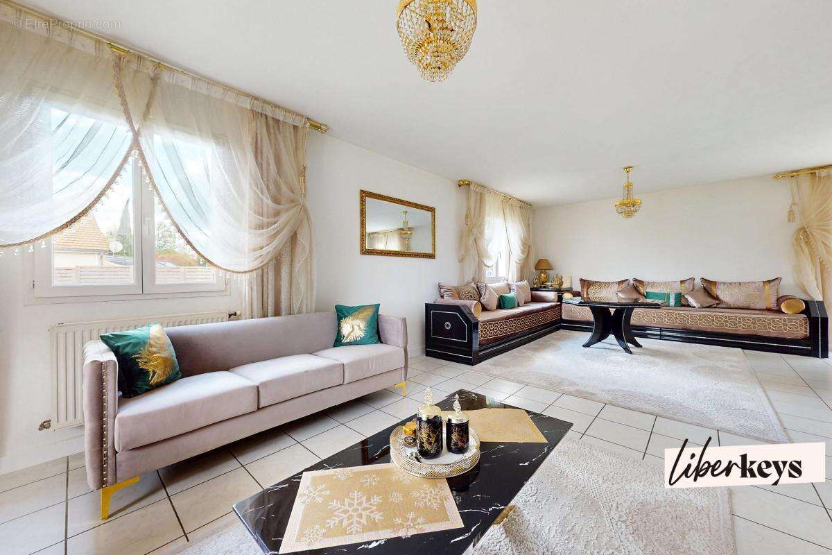 Maison à SAINT-REMY