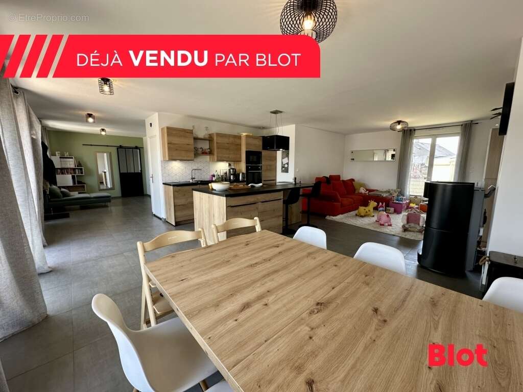 Maison à MONTFORT-SUR-MEU