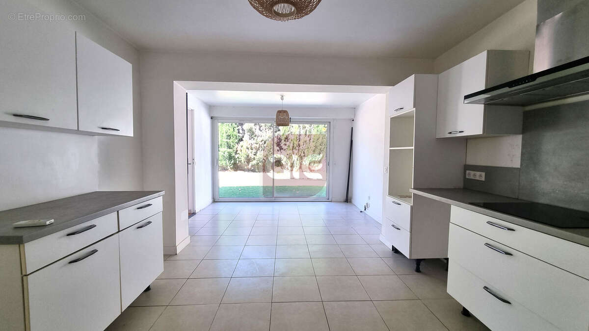 Vente villa 8 pieces saint clement de riviere - photo 8