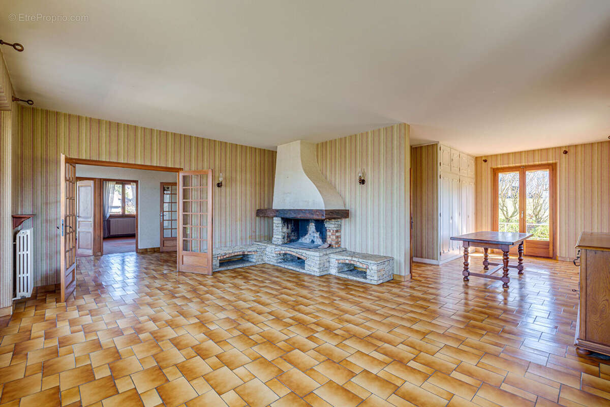 Maison à LUGRIN