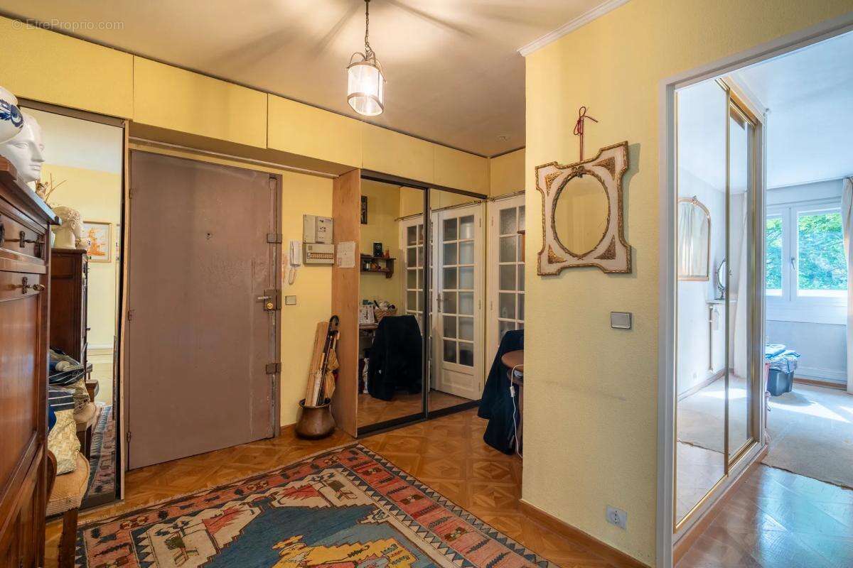 Appartement à LE KREMLIN-BICETRE