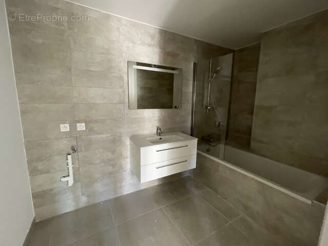 Appartement à REIGNIER