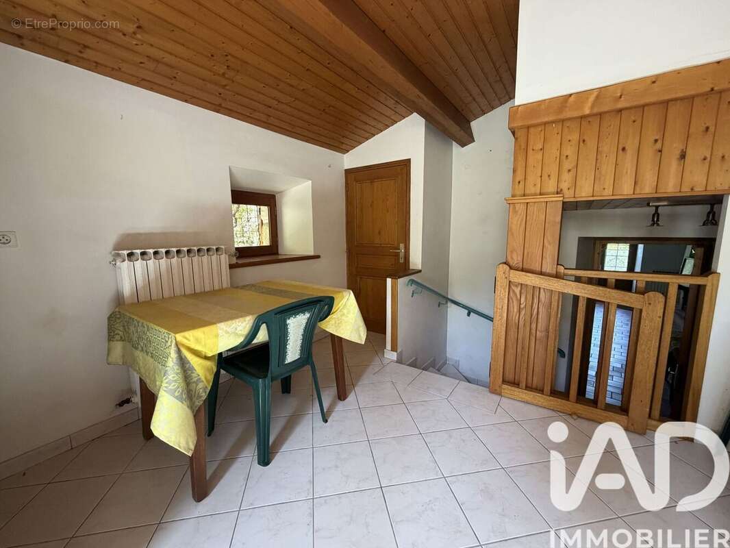 Maison 145 m² à La Souche  - photo 5