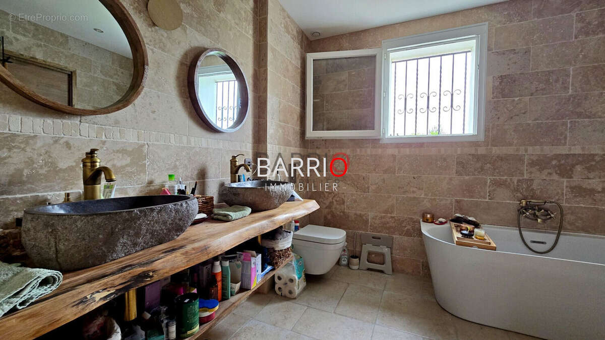 Maison à SAINT-GENIS-DES-FONTAINES