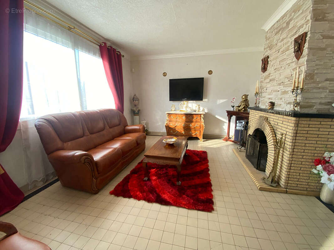 Maison à LONGNY-AU-PERCHE