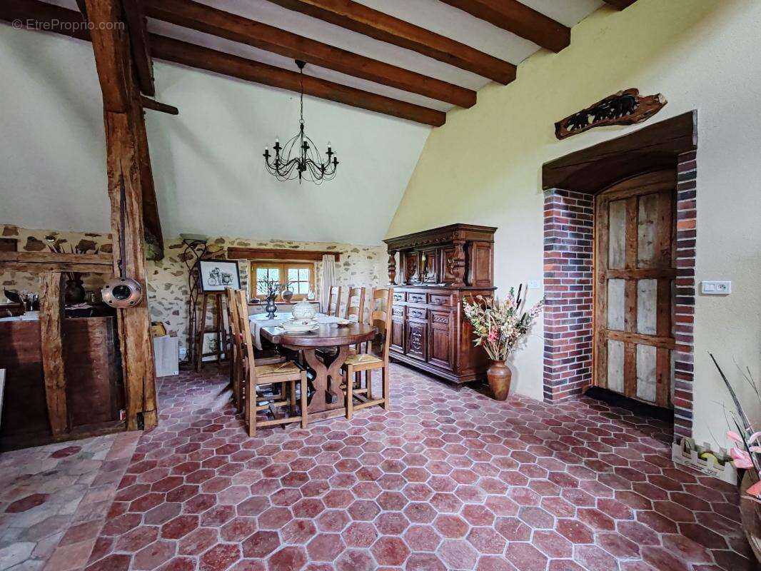 Maison à SAINT-HILAIRE-LES-ANDRESIS