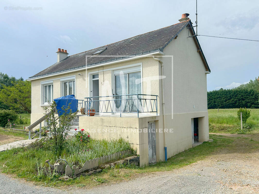 Maison à LES PONTS-DE-CE