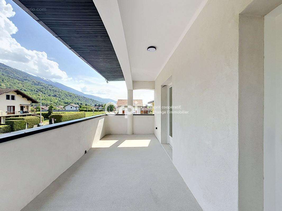 Appartement à GRIGNON